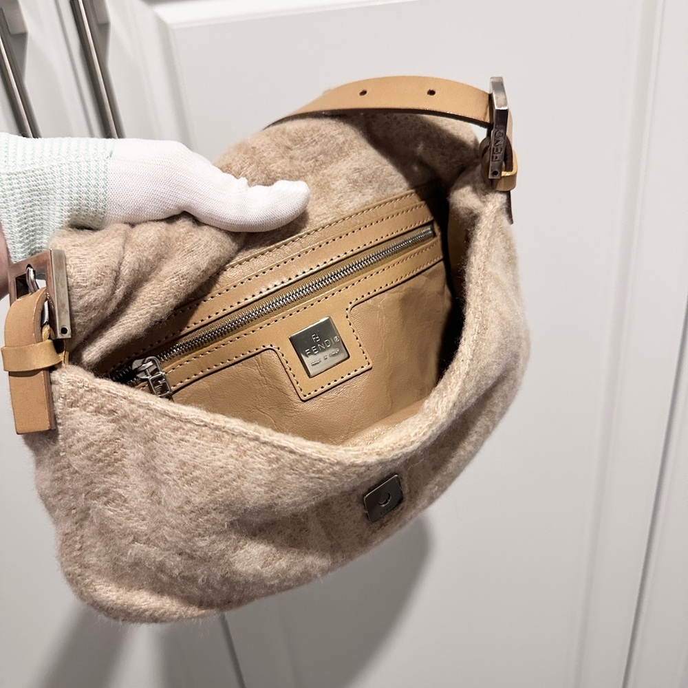 FENDI | Vintage Wool Baguette - Picture 13 of 14